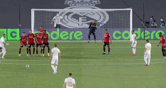 斯图加特主帅：波鸿近期的表现远比他们在积分榜上的排名要强