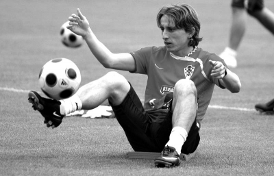 U22国家队走进成都实验小学西区分校，黄博文、于大宝等人与师生互动