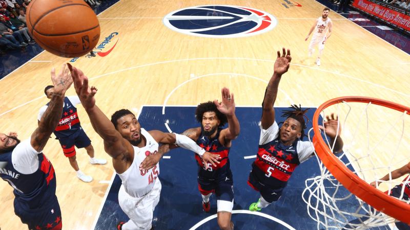 跟队记者：切尔西目前没打算外租门将约恩森